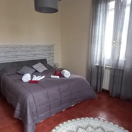 Casa Adelaide Vicino Al Mare,uscita Sud דירה אנקונה